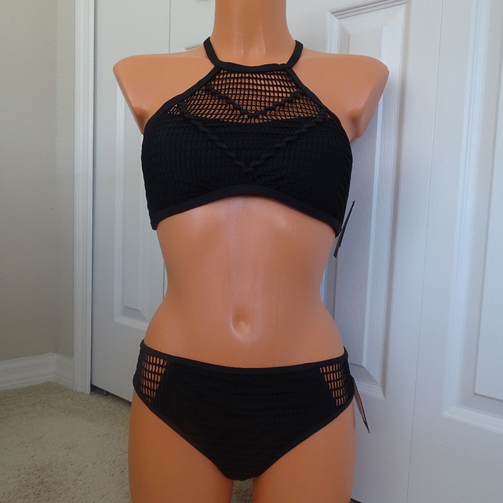 Kenneth Cole Wrapped in Love Crochet Bikini Set L